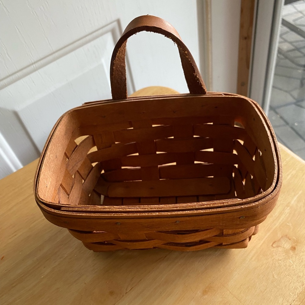 Longaberger 1990 Small Basket